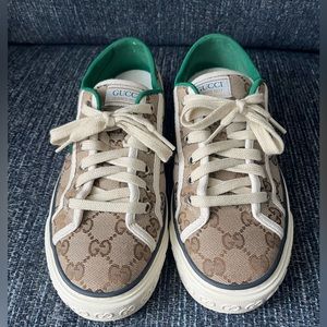 Women’s Gucci 1977 Low Top Sneakers
